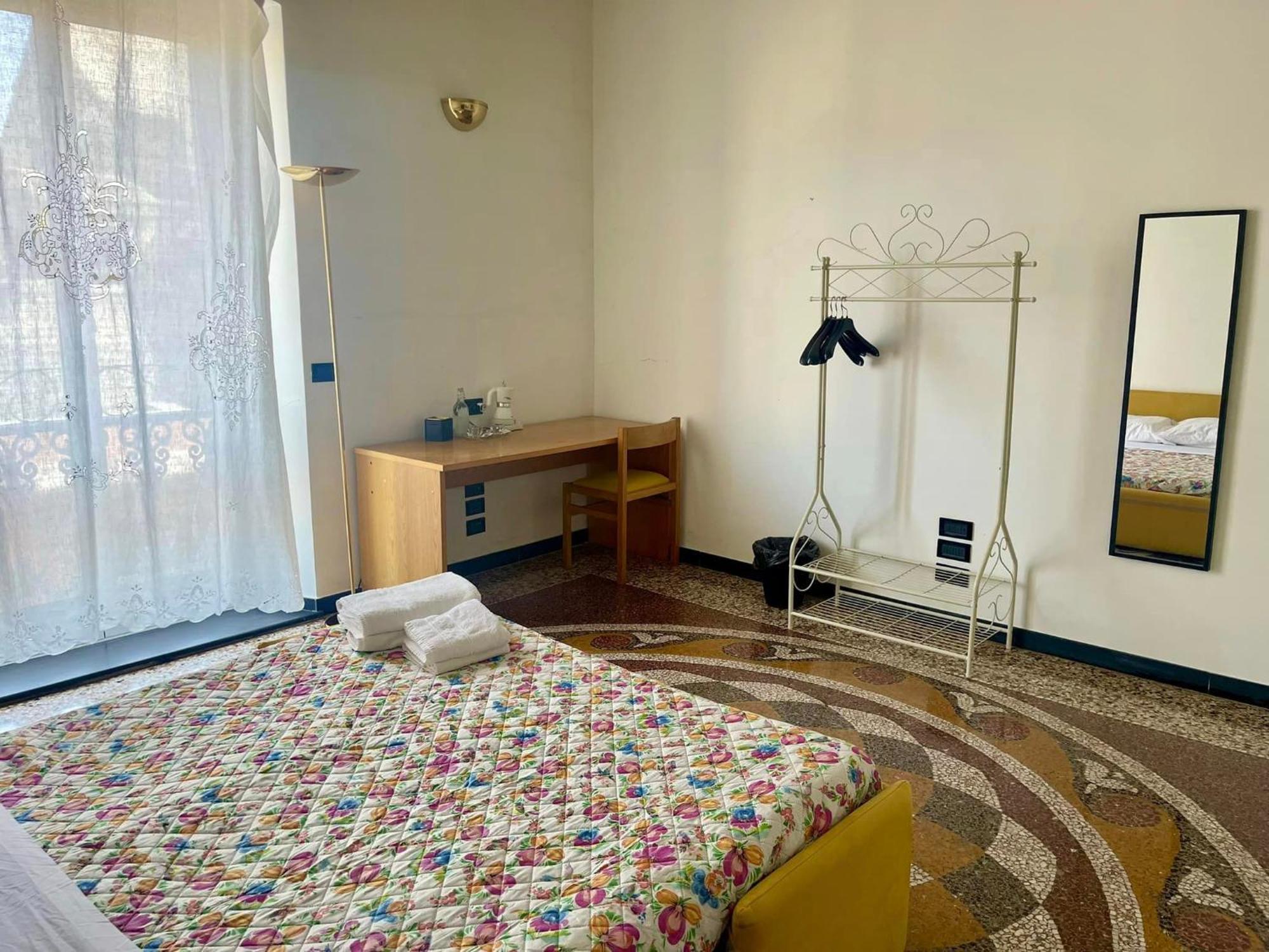 Home Sweet 3A Генуа Екстериор снимка